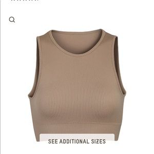 Brand new SKIMS top